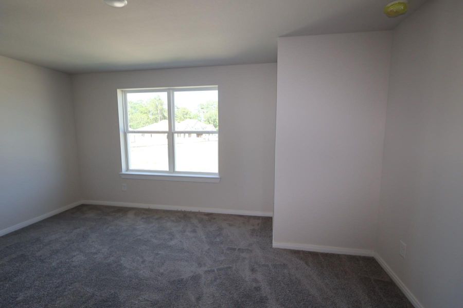 Spacious, unfurnished interior of a new home in Sundance Cove Lakeside - Overlook View Collection, Crosby (Image 4).