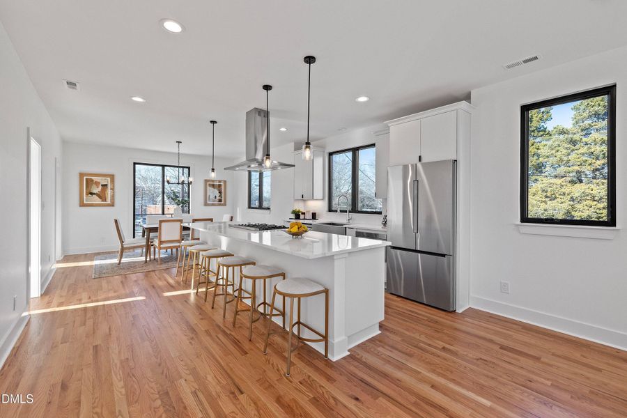 23-813 N Roxboro_6729 23-813 N Roxboro_6729