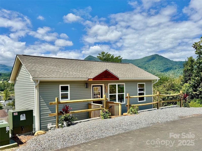 Front exterior of a new home in , Waynesville, NC, highlighting curb appeal (Image 18). Front exterior of a new home in , Waynesville, NC, highlighting curb appeal (Image 18).