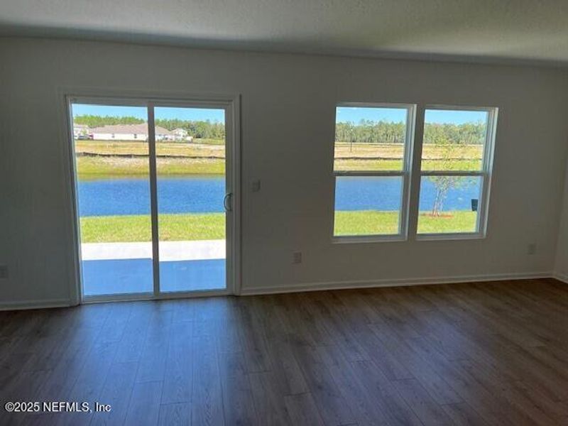 Spacious, unfurnished interior of a new home in Sawmill Branch Express, Palm Coast (Image 20).