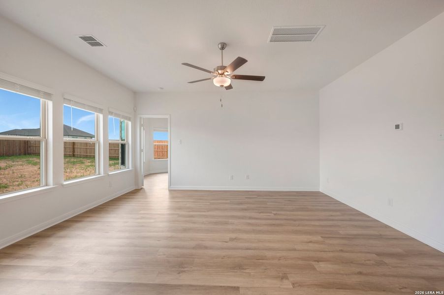 Spacious, unfurnished interior of a new home in Hickory Ridge Estates, Elmendorf (Image 39).