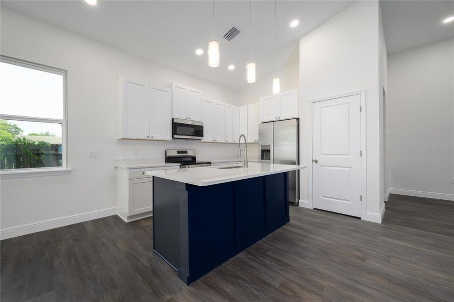 Furnished interior view inside a new home in , Orlando (Image 9).