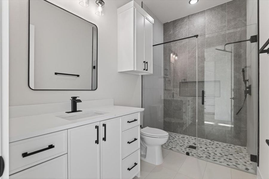 Furnished interior view inside a new home in , Celeste (Image 19).