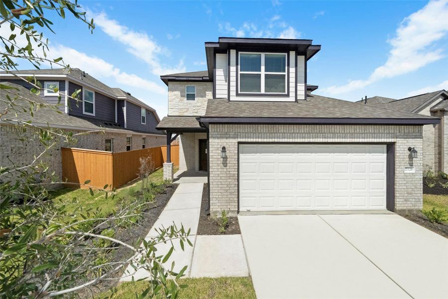 Image 27 of a home in Sunterra.