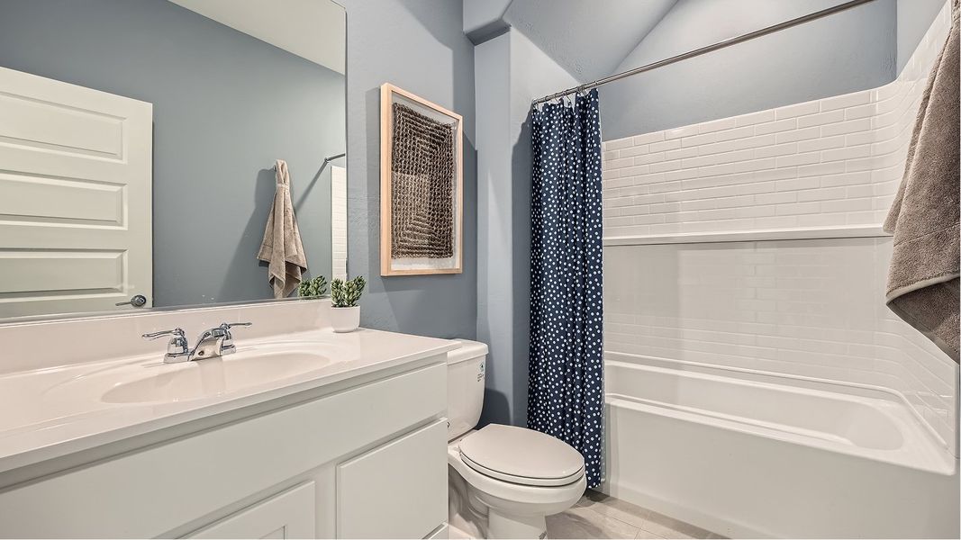 4049 Avery Bath3 F1 4049 Avery Bath3 F1