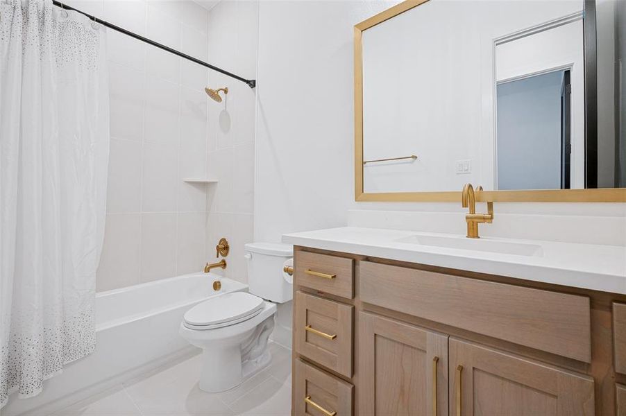 Furnished interior view inside a new home in , Celina (Image 20).