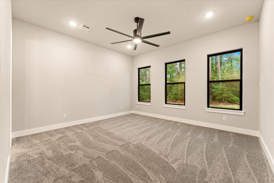 Spacious, unfurnished interior of a new home in , Huntsville (Image 46). Spacious, unfurnished interior of a new home in , Huntsville (Image 46).