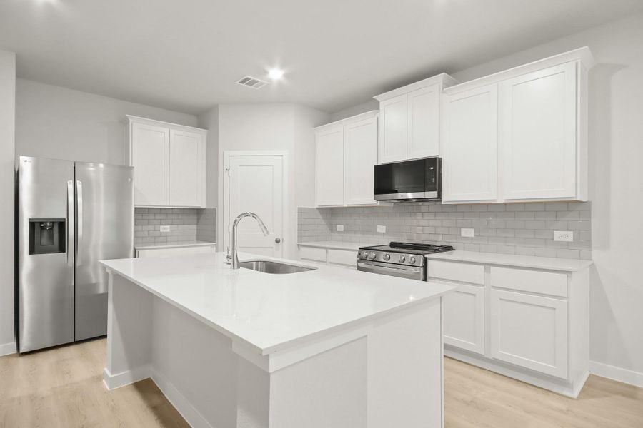 Furnished interior view inside a new home in Oakwood Ranch, Willis (Image 10).