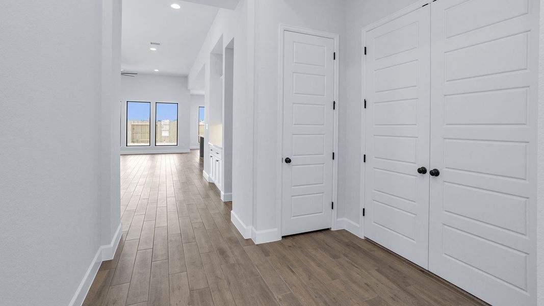 Spacious, unfurnished interior of a new home in Everly, Hockley (Image 19).