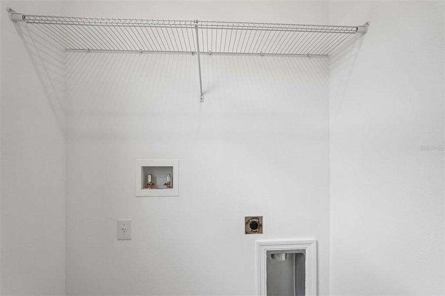 Spacious, unfurnished interior of a new home in Tiburon, Nokomis (Image 19). Spacious, unfurnished interior of a new home in Tiburon, Nokomis (Image 19).