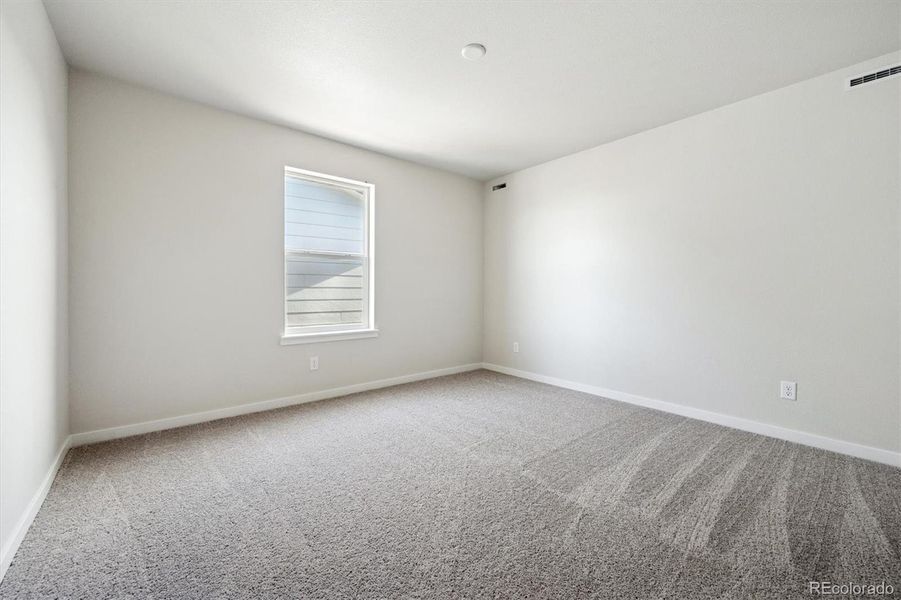 Spacious, unfurnished interior of a new home in Windler, Aurora (Image 15).