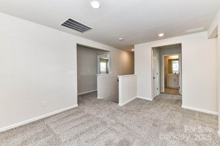 Spacious, unfurnished interior of a new home in Shepherds Landing, Mooresville (Image 26).