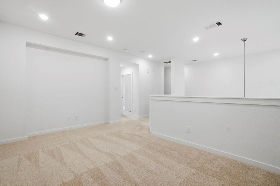 Spacious, unfurnished interior of a new home in Woodforest, Montgomery (Image 18).