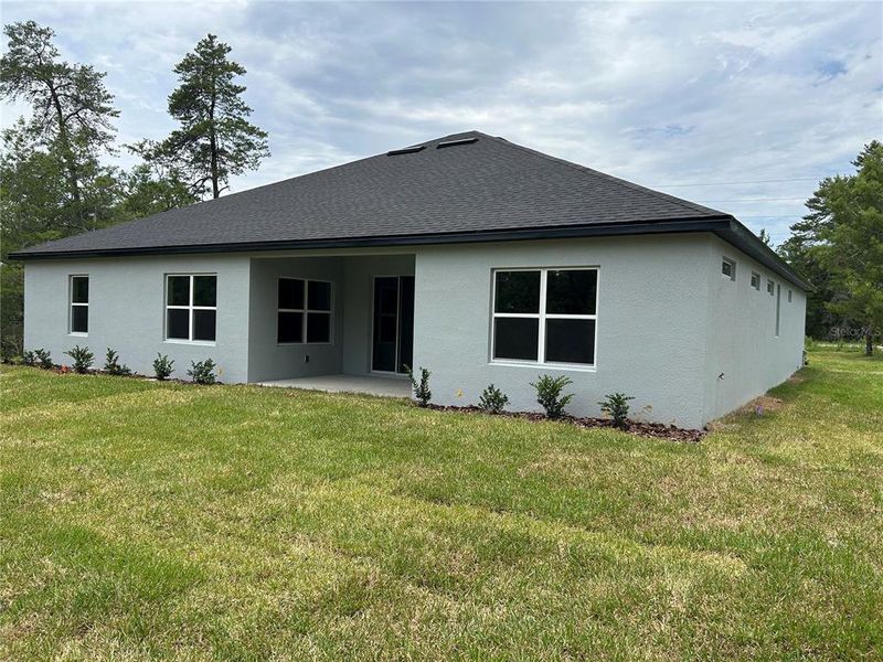 Exterior details and patio area of a home in , Dunnellon (Image 3). Exterior details and patio area of a home in , Dunnellon (Image 3).