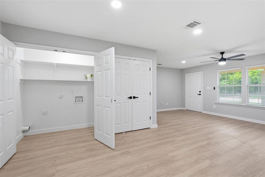 Spacious, unfurnished interior of a new home in , Hillsboro (Image 9).