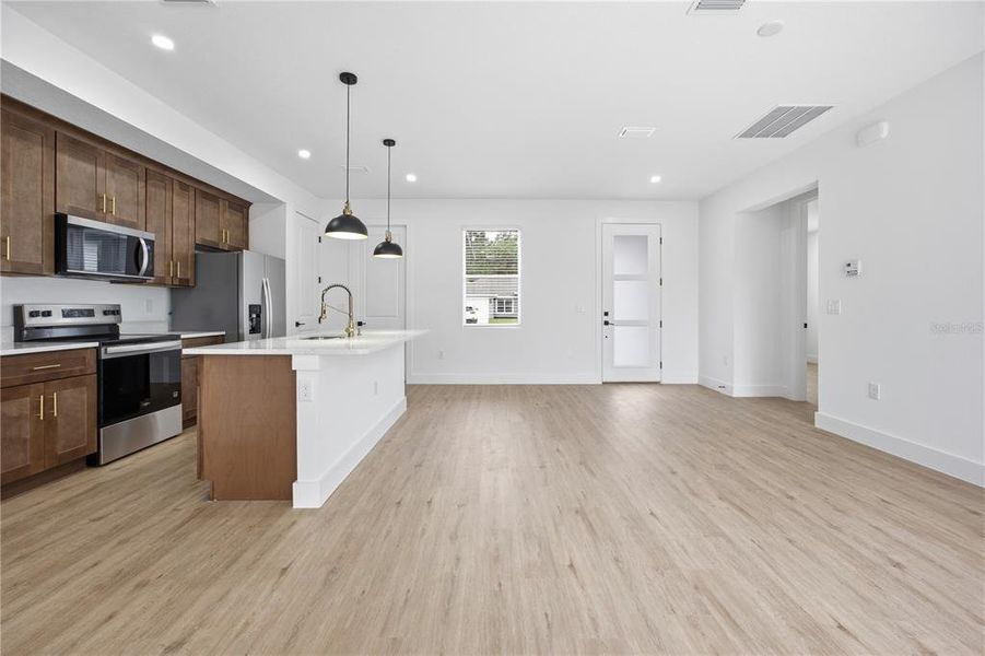Image 34 of a home in .