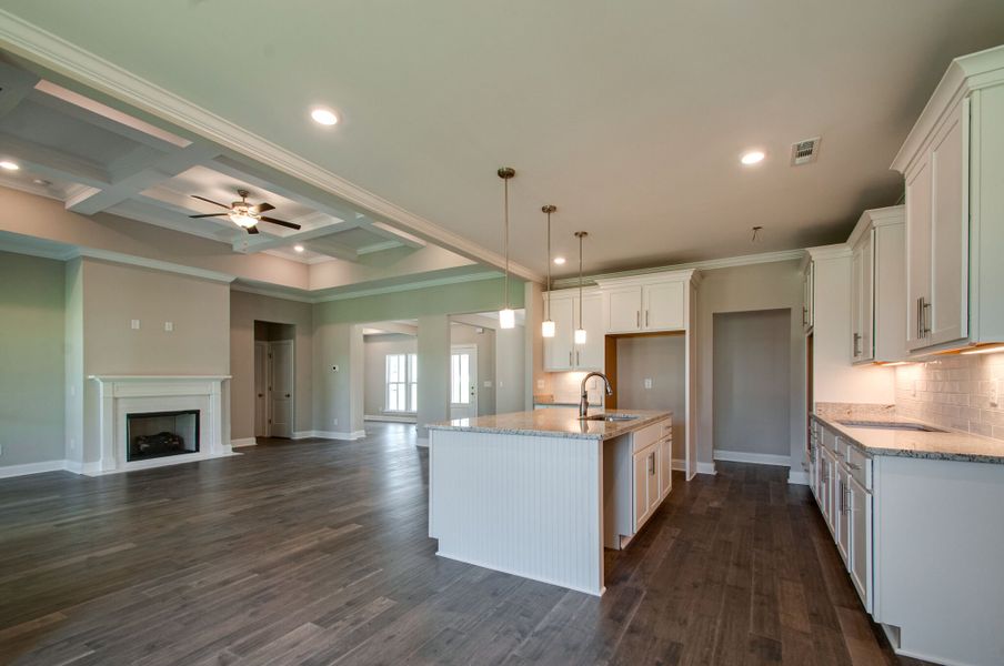 Rutledge III Farmhouse