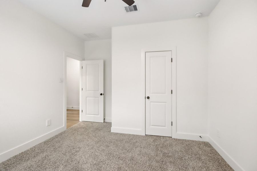 Spacious, unfurnished interior of a new home in Chapel Lakes, Montgomery (Image 16).
