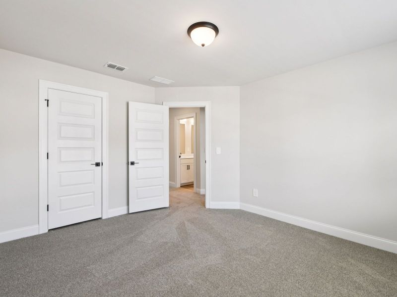 The Leighton floorplan with the Upscale Rustic Linen interior package.