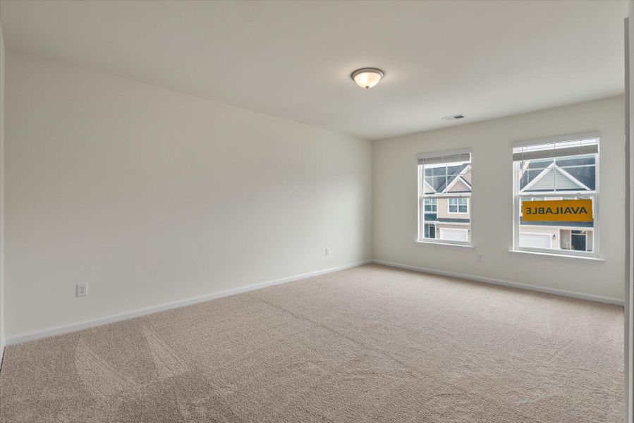 Spacious, unfurnished interior of a new home in The Landings at Montague, Goose Creek (Image 23).