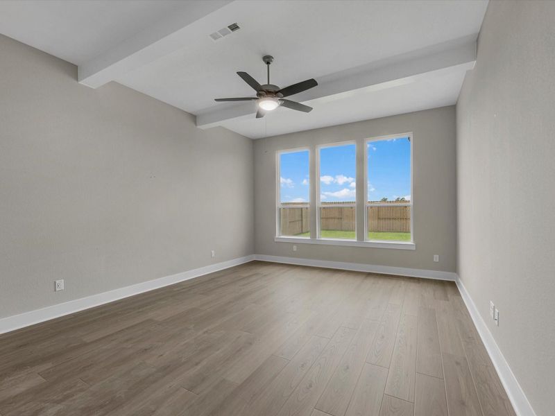 Spacious, unfurnished interior of a new home in Sienna 60’, Missouri City (Image 20).