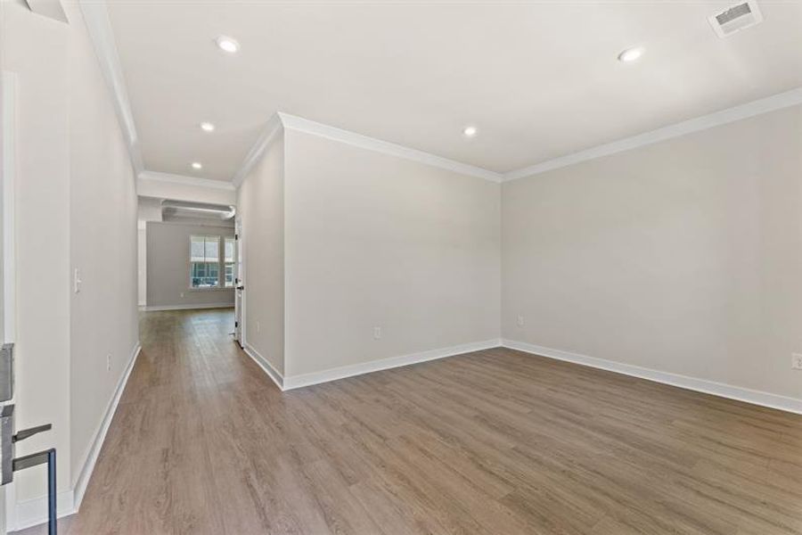 Spacious, unfurnished interior of a new home in Indigo Bay, Myrtle Beach (Image 11).