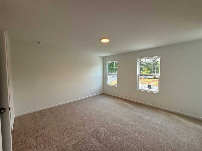 Spacious, unfurnished interior of a new home in Leydenview, Mableton (Image 40).