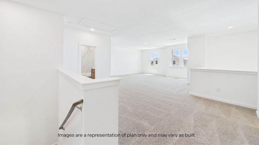 Spacious, unfurnished interior of a new home in Westmont, Lubbock (Image 36).