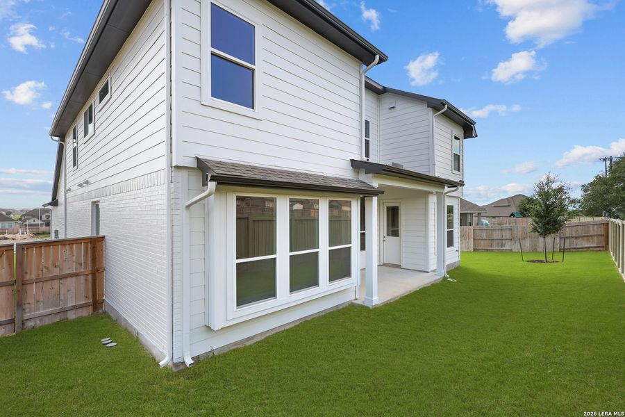 Exterior details and patio area of a home in Foxbrook, Cibolo (Image 4).