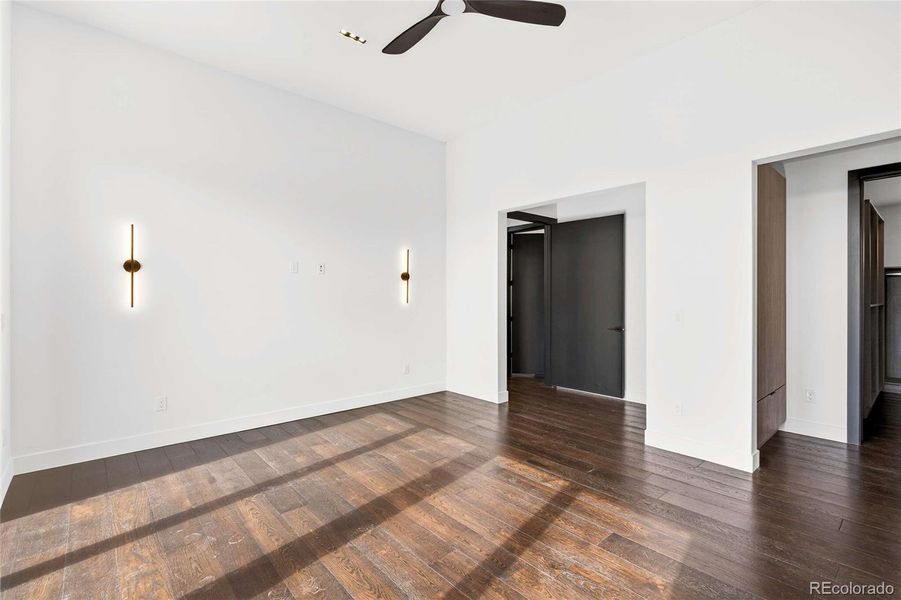 Spacious, unfurnished interior of a new home in , Golden (Image 20).