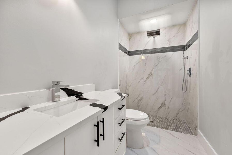 Spacious, unfurnished interior of a new home in , Port St. Lucie (Image 13).