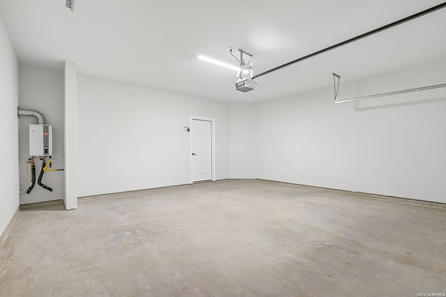 Spacious, unfurnished interior of a new home in Hightop Ridge, Converse (Image 19).