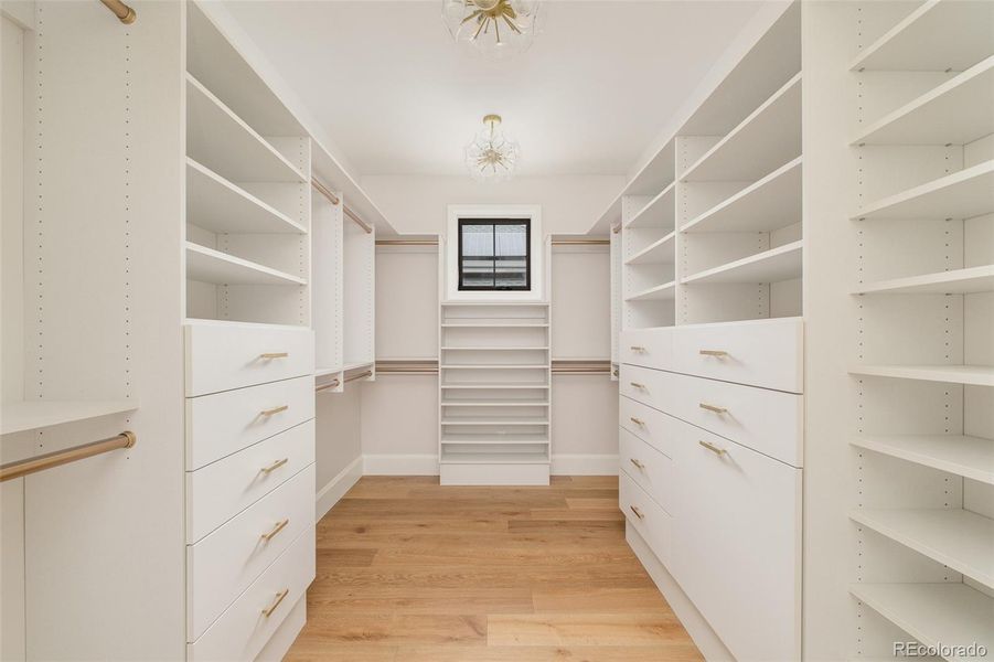 Image 42 of a home in .