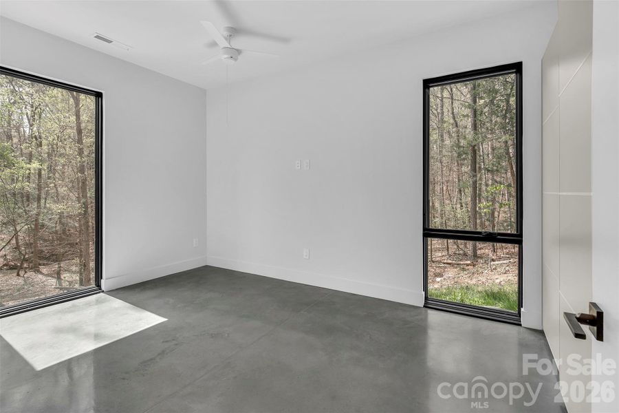 Spacious, unfurnished interior of a new home in , Clover (Image 25).