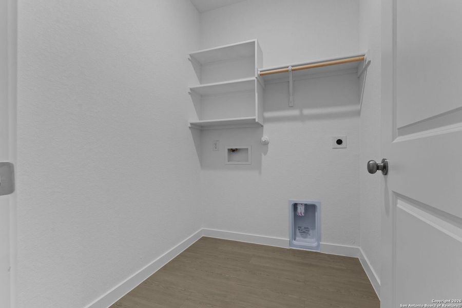 Spacious, unfurnished interior of a new home in , New Braunfels (Image 19).