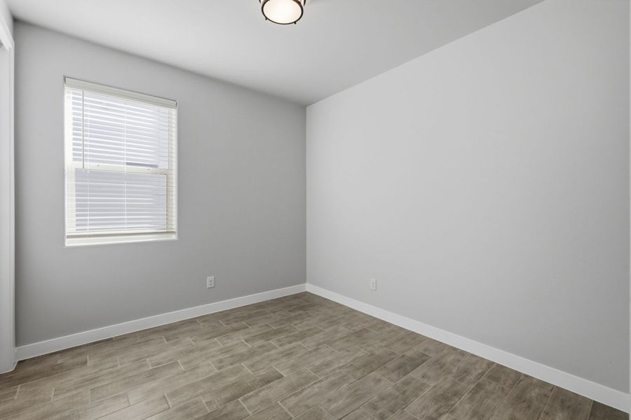 Spacious, unfurnished interior of a new home in Emerald Estates, El Paso (Image 26).