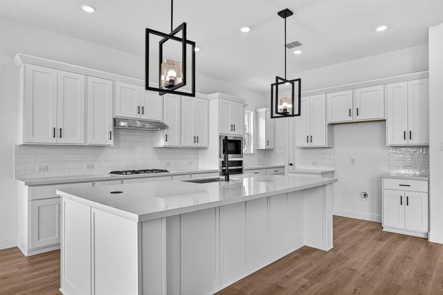 546 Chatham Street ~ Ready Now