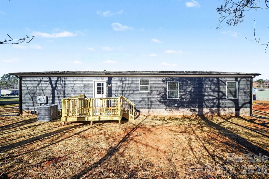 Exterior details and patio area of a home in , Shelby (Image 18).