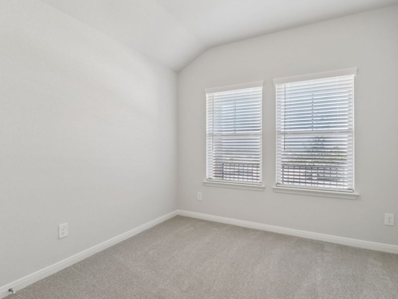 Spacious, unfurnished interior of a new home in Arcadia Ridge - Premier Series, San Antonio (Image 20).