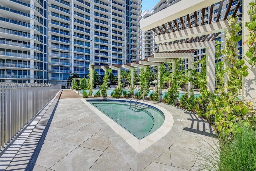 Condo located in West Palm Beach, FL showcasing its design and architecture (Image 34). Condo located in West Palm Beach, FL showcasing its design and architecture (Image 34).
