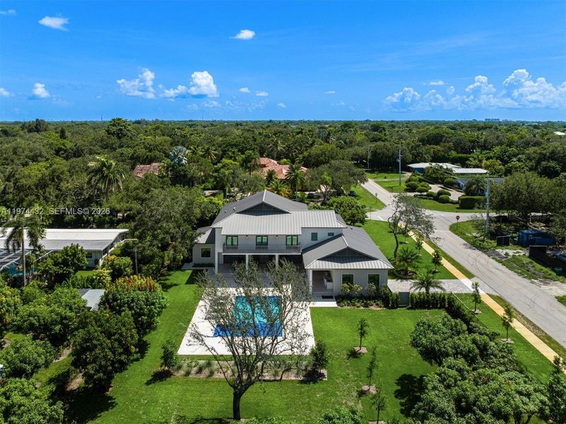 Community amenities in , Miami (Image 31).