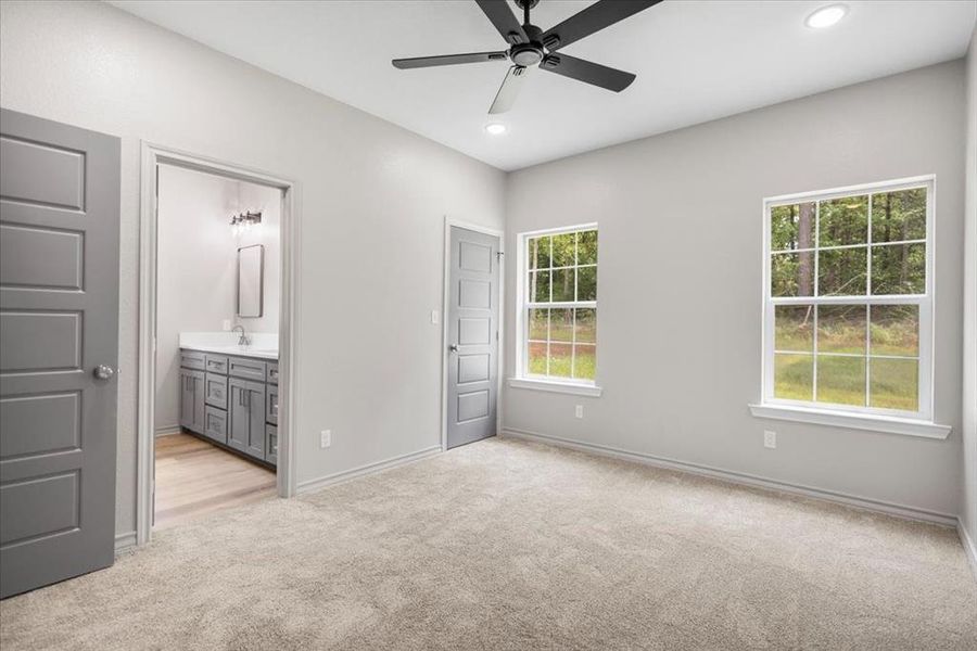 Spacious, unfurnished interior of a new home in , Jacksonville (Image 34). Spacious, unfurnished interior of a new home in , Jacksonville (Image 34).