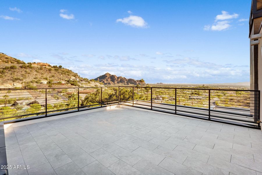 86-web-or-mls-North 39th-84