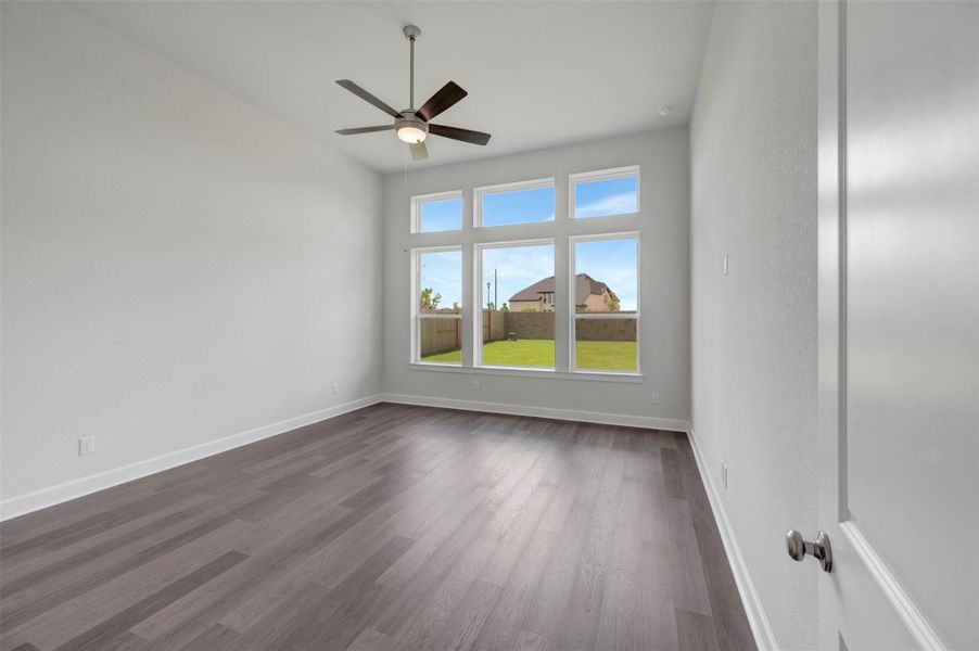 Spacious, unfurnished interior of a new home in Jordan Ranch - Premier Collection, Fulshear (Image 25).