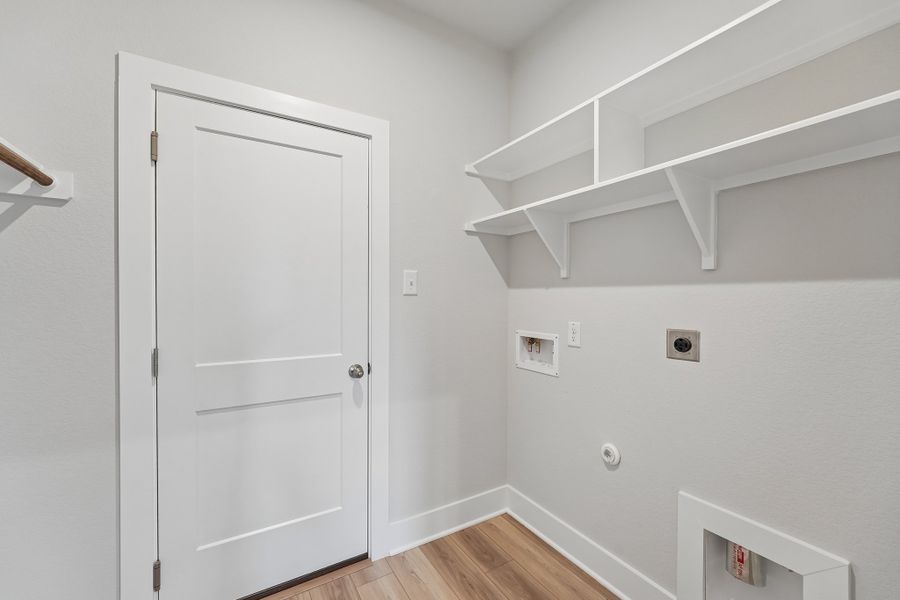Spacious, unfurnished interior of a new home in North Point, Temple (Image 7).