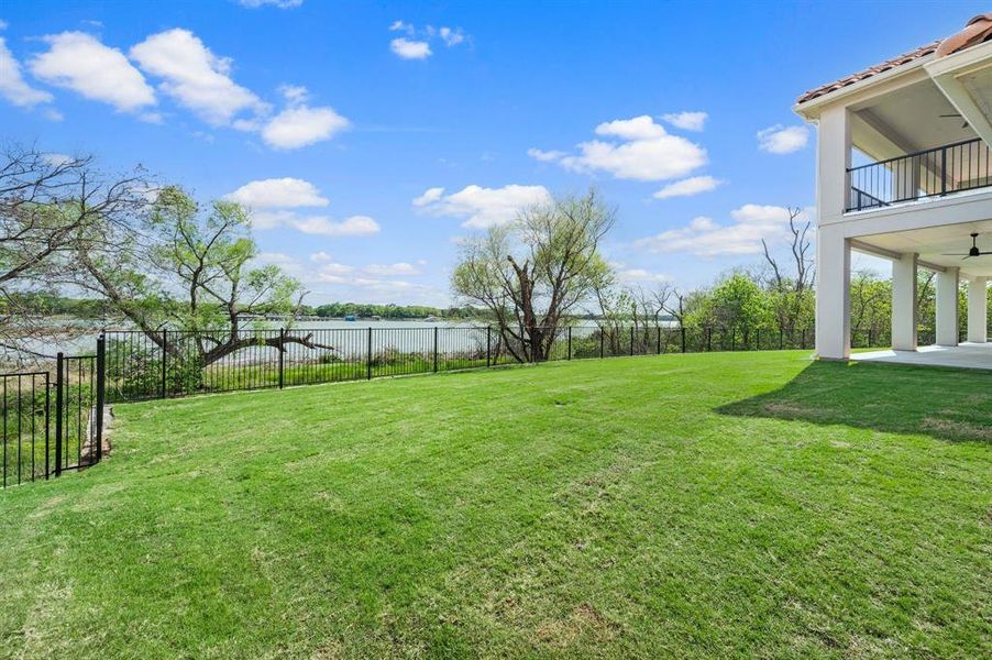 Exterior details and patio area of a home in The Resort on Eagle Mt. Lake, Fort Worth (Image 3).