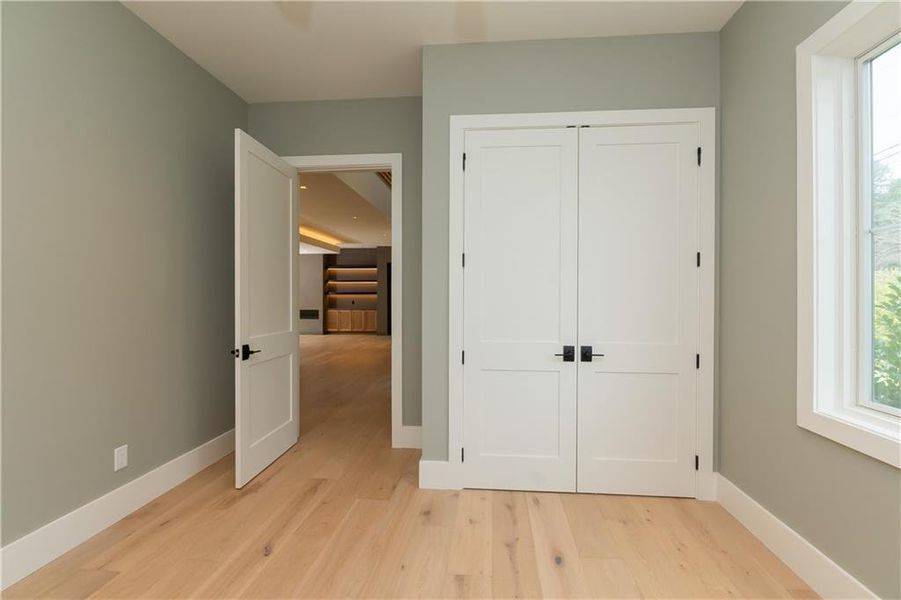 Spacious, unfurnished interior of a new home in , Marietta (Image 54).