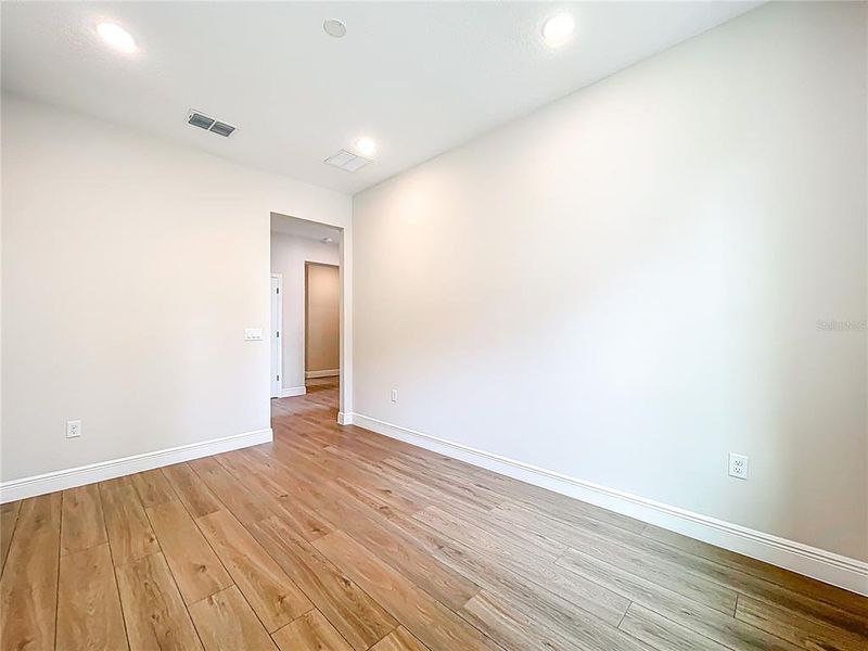 Spacious, unfurnished interior of a new home in , Eustis (Image 29).