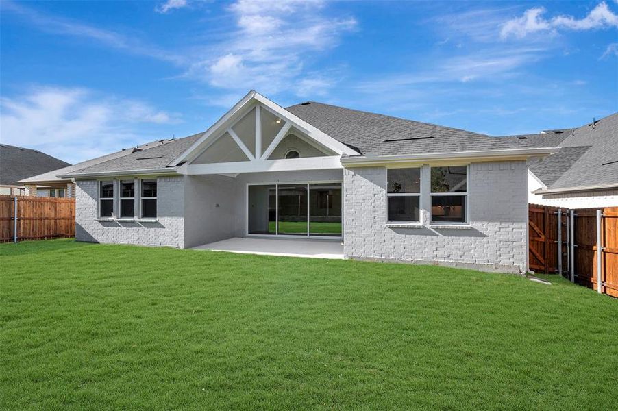 Exterior details and patio area of a home in Elevon, Lavon (Image 25).