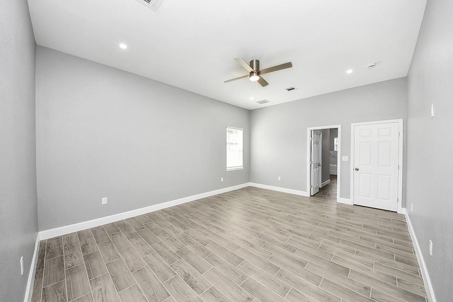 Spacious, unfurnished interior of a new home in , Houston (Image 37). Spacious, unfurnished interior of a new home in , Houston (Image 37).